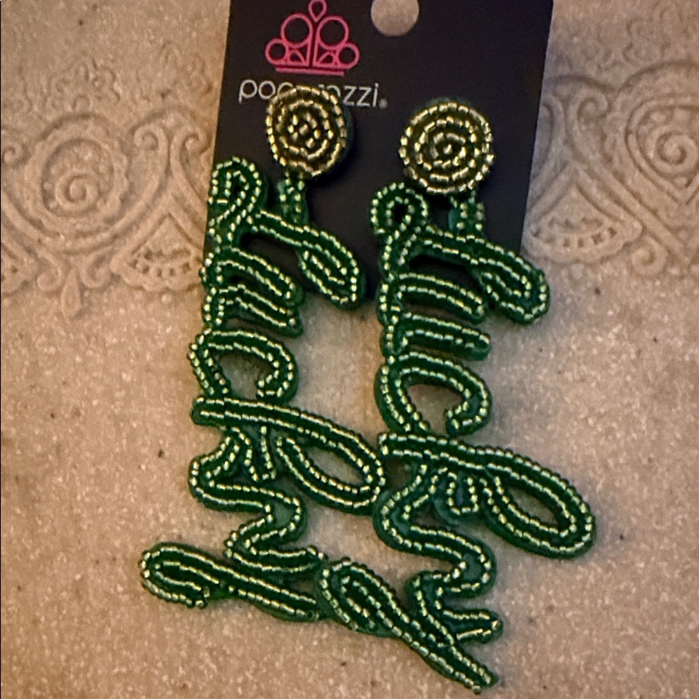 NWT Paparazzi Beaded Lucky earrings 4”  glitz Vegas/St. Patrick’s and more